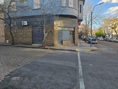 Se Alquila Local Comercial en Barrio Sur