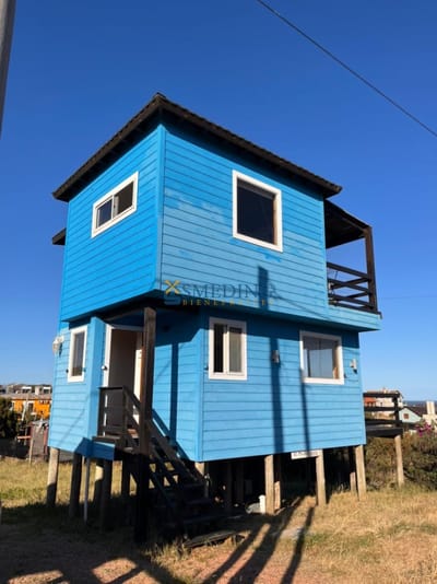 Casa en venta c/ cochera en Punta del Diablo