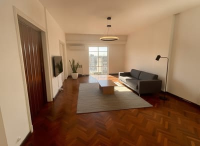 ALQUILER apartamento de 4 dormitorios con cochera en Cordon