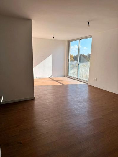 Apartamento en alquiler c/ cochera en Tres Cruces