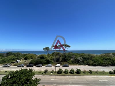 Venta de Apartamento de 4 dormitorios en Playa Mansa, Punta del Este