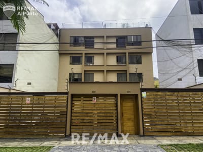 Amplio Duplex en Venta Frente a Parque Los Ingenieros - Surco
