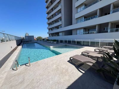 Departamento en venta c/ cochera en Los Laureles