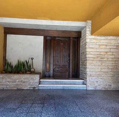 Casa en venta c/ cochera en General Díaz