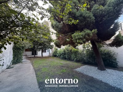 Casa en Alquiler cerca WTC y Montevideo Shopping | 5 Dormitorios + Fondo