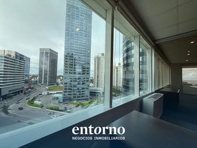 Oficina en alquiler en WTC, amueblada y con garage