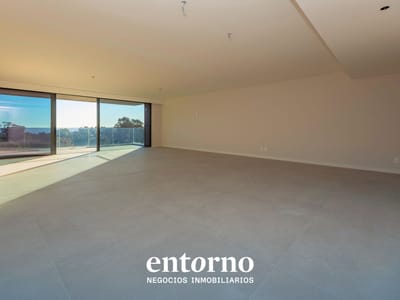 Venta Apartamento Piso 1 con patio en edificio 234 BULEVAR