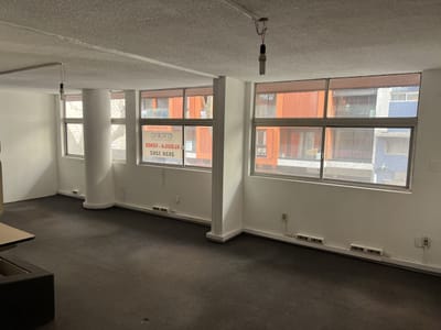 Planta Entera de Oficinas Con 6 Garajes en Subsuelo Exclusivo - ¡A la venta!