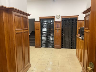 Venta de Piso Con 10 Oficinas Interconectadas - Edificio Atlas
