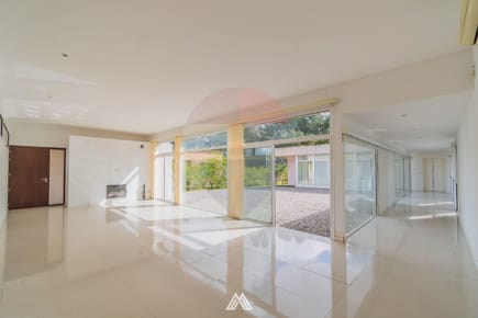 VENTA DE CASA 4 DORMITORIOS CUMBRES DE CARRASC0