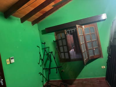 VENDO CASA EN ÑEMBY