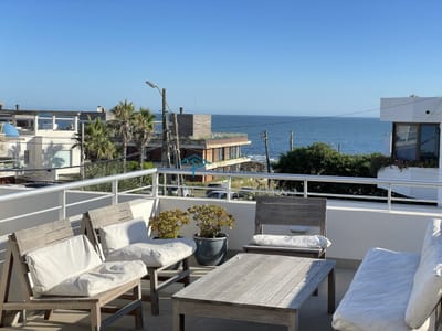 APARTAMENTO DE TRES DORMITORIOS EN LA BARRA MUY BIEN UBICADO