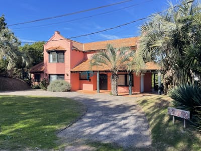 CASA EN ALQUILER TEMPORAL EN MONTOYA A UNA CUADRA DE LA PLAYA