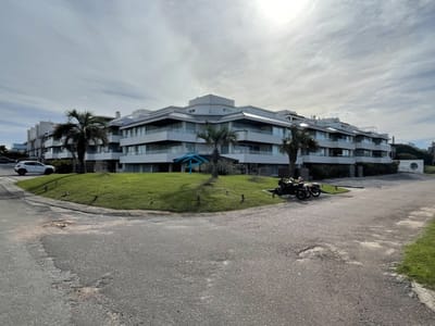 APARTAMENTO EN VENTA EN ESTURION UNO PB 3 DORMITORIOS EN SUITE