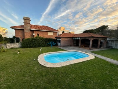 CASA EN RINCON DEL INDIO A POCOS METROS DE LA PLAYA