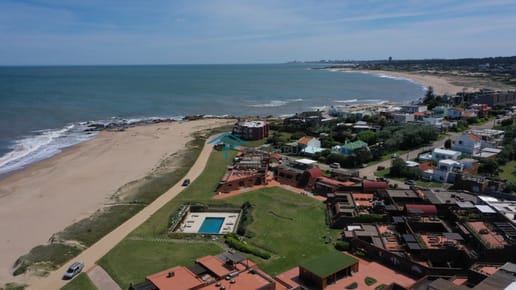 Manantiales, sobre el mar, 3 dormitorios y dependencia, ideal para tus vacaciones en la playa