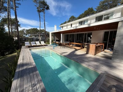 HERMOSA CASA CON PISCINA EN ALQUILER TEMPORARIO EN LA RESERVA 4 SUITES