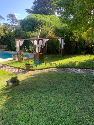 Alquiler de Casa en la Mansa, 4 dormitorios, piscina climatizada-