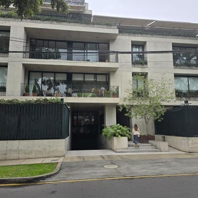 ESTUPENDO DEPARTAMENTO CON LINDA VISTA AL BOSQUE DEL OLIVAR DE SAN ISIDRO