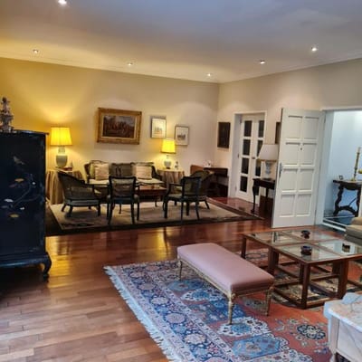 Preciosa casa a pocas cuadras del Ovalo Gutierrez y a la Huaca Pucllana