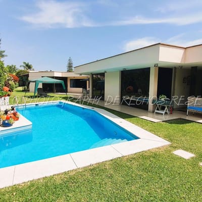 Linda y amplia casa con jardn terraza y piscina en Camacho La Molina