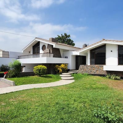 Hermosa casa de m piscina amplios jardines