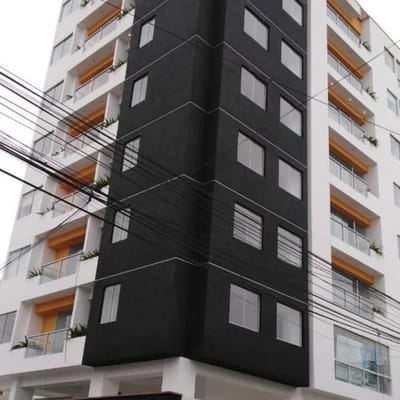 Departamento en primer piso ubicacin cntrica