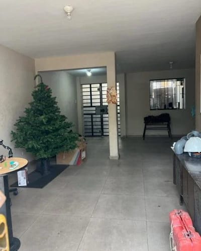 CASA EN VENTA EN AVENIDA EN URBANIZACION OLIMPO III ETAPA