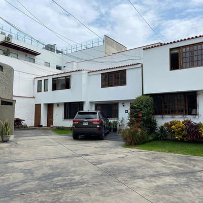 CASA EN VENTA EN CONDOMINIO BATALLON SAN JUAN  EN SURCO