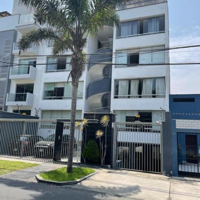 Vendo departamento frente a parque VISTA ALEGRE ATm