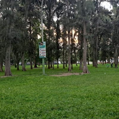Vendo amplio y moderno departamento frente a parque cerrado m