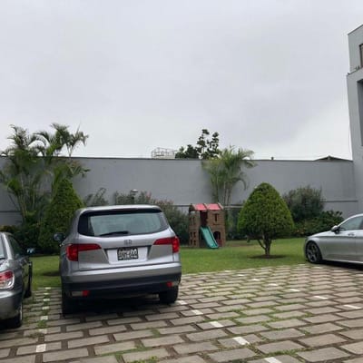 Vendo amplio departamento ATm  Batallones  SURCO