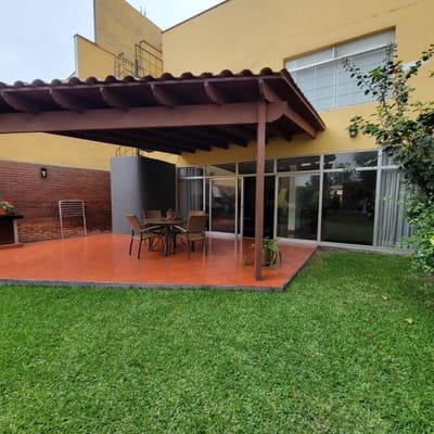 Vendo linda casa REMODELADA  cerca Casuarinas ATm