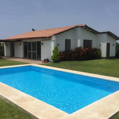 Vendo linda y moderna casa de campo condominio privado San Andrs km pan sur