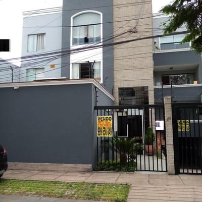 Vendo lindo departamento erpiso m Chacarilla SSurco calle Aguada Blanca