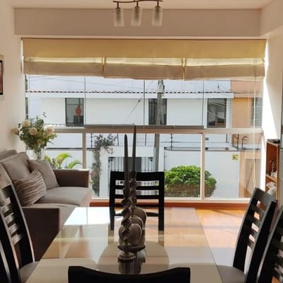 Alquilo dpto amoblado de m  habitaciones  cochera