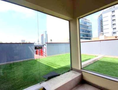Alquilo edificio completo  pisos de Oficinas