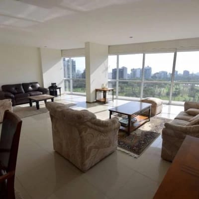 Vendoalquilo moderno departamento de m frente al Golf San Isidro