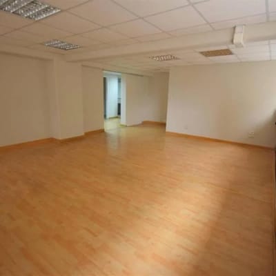 Alquilo oficina de m a m centro financiero de San Isidro