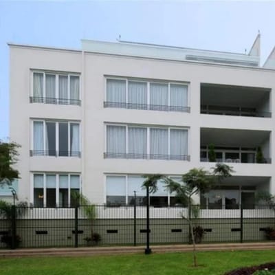 Alquilo amplio departamento  de m cerca al Golf de San Isidro