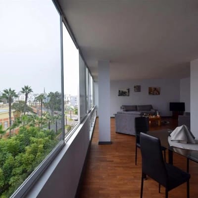 Vendo amplio departamento de m a pasos del Golf San Isidro