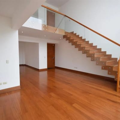 Vendo amplio Penthouse de m frente al Golf de San Isidro