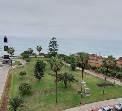 Vendo departamento  dorm frente al mar en Malecn Cisneros