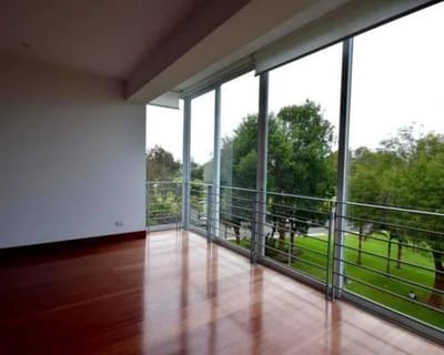 Alquilo departamento frente a parque a pasos del Golf San Isidro  PAAL