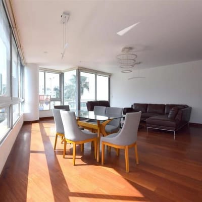 Vendo o Alquilo Departamento de m a Pasos del Golf San Isidro