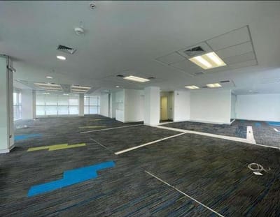 Alquilo Amplias Oficinas de  y  m a pasos de la Rambla San Borja