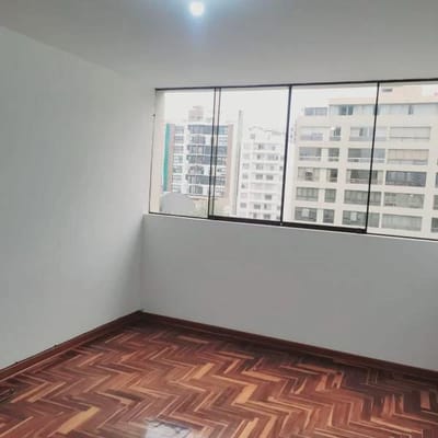 VENDO DEPARTAMENTO  MIRAFLORES