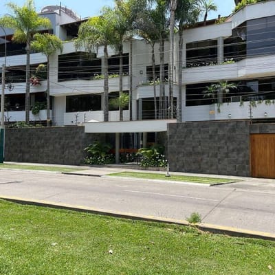 HERMOSO DUPLEX  PENTHOUSE EN VENTA CHACARILLA