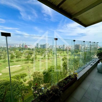 Precioso Flat en Venta con Vista Panormica al Golf y Mar