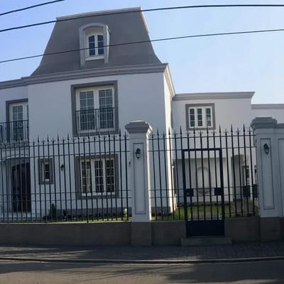 Unica y Exclusiva Residencia con Techos Mansard  Camacho La Molina